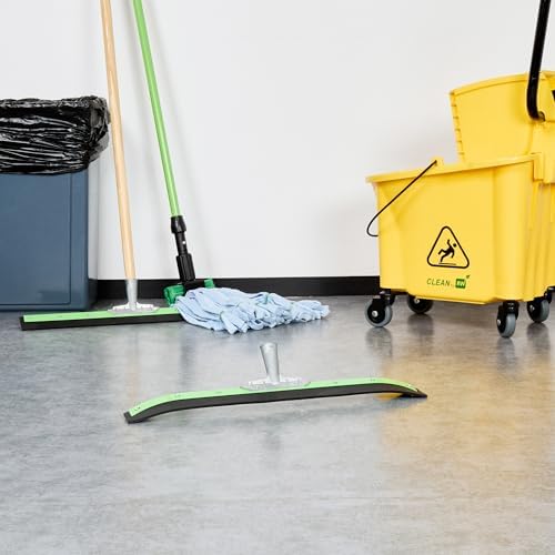 Restaurantware Clean Tek Professional 24 Inch Curved Floor Squeegee