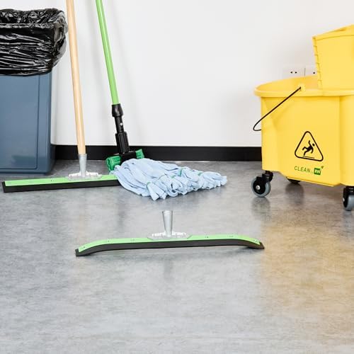 Restaurantware Clean Tek Professional 24 Inch Curved Floor Squeegee
