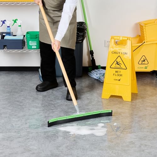 Restaurantware Clean Tek Professional 24 Inch Curved Floor Squeegee